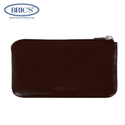 BRIC’S Monte Rosa Key Case in stylish brown vegetable-tanned leather with secure zip pocket.