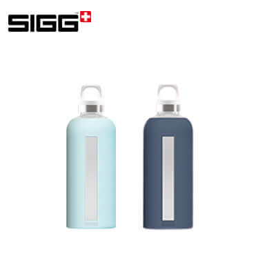 SIGG Star Glass Water Bottle 500ml in two colors, perfect for corporate gifts and stylish hydration.