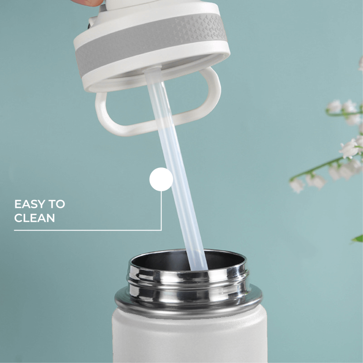 Kila 750ml Stainless Steel Vacuum Bottle showing easy to clean straw and opening for convenient hydration.