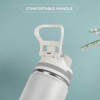 Kila 750ml Stainless Steel Vacuum Bottle showcasing comfortable handle design.