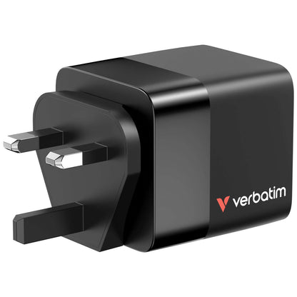Verbatim 3-Port 65W GaN Charger with Retractable Cable & LED display close-up view