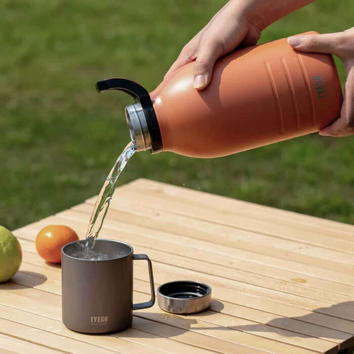 TYESO Big Capacity Outdoor Bottle with Handle 51oz Corporate Gifts Singapore