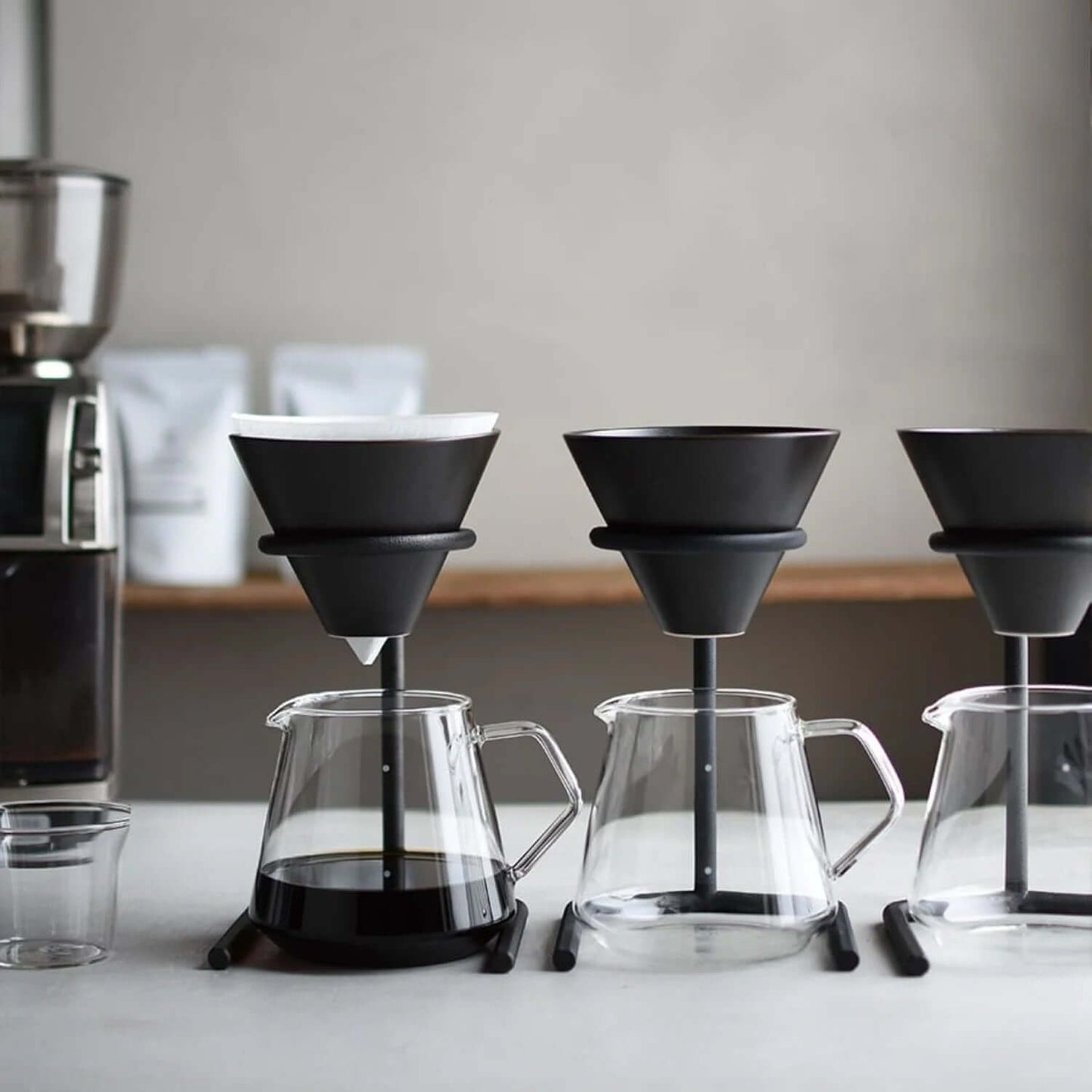 Kinto SCS-S04 Brewer Stand Set 4Cups displayed, perfect for a slow coffee experience and a unique corporate gift.