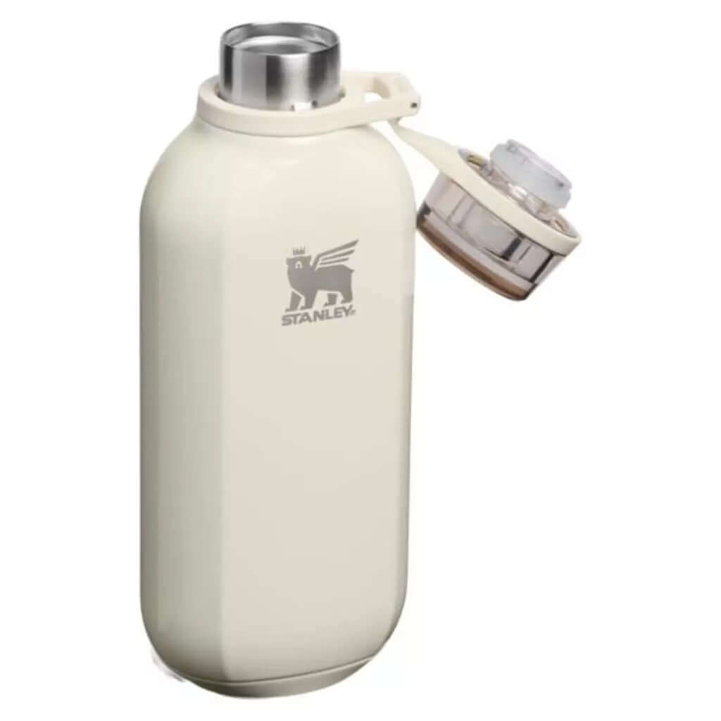 STANLEY The Clutch Water Bottle with a unique design and wide mouth for easy filling and cleaning.