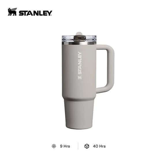 STANLEY The 30oz Quencher ProTour Flip Straw Tumbler (0.88L) in light gray with handle and straw lid.