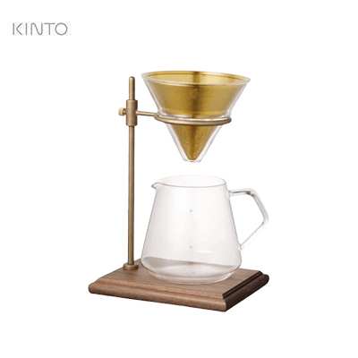 Kinto SCS-S02 Brewer Stand Set 4Cups showcasing a stylish gold filter and glass carafe, ideal for corporate gift.