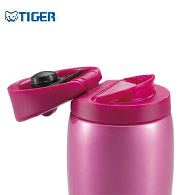 Close-up of the Tiger Stainless Steel Vacuum Tumbler MCB showing its spill-proof lid design.
