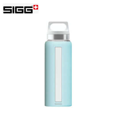 SIGG Dream 0.65L Glass Water Bottle in light blue color, perfect for eco-friendly hydration.