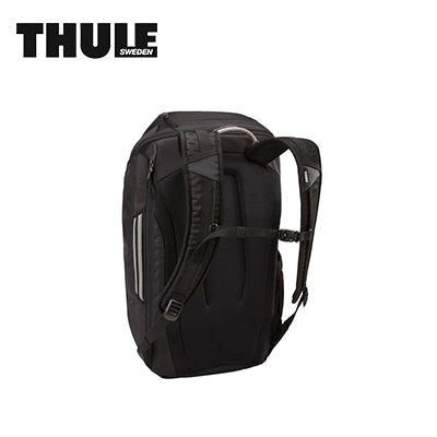 Thule Chasm 26L Backpack featuring durable design and weather-resistant materials for sports and daily use.