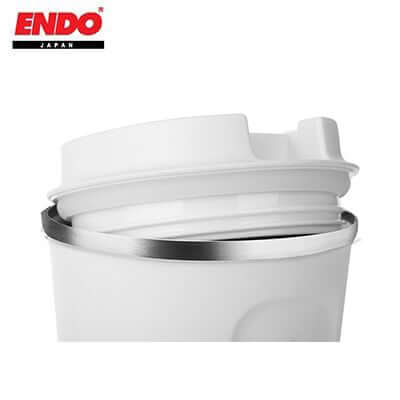 ENDO 380ML Double Stainless Steel Thermal Coffee Mug lid detail showcasing its design and flip-to-open feature.