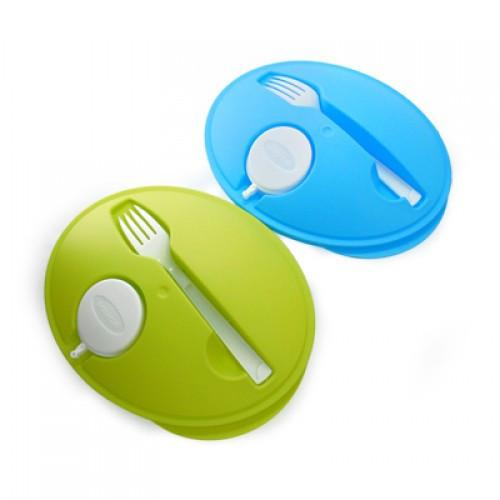 Freshcore Lunch Box with Fork and Sauces Storage in green and blue colors with integrated fork and sauce container.